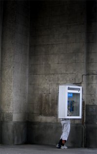 Необычные телефонные будки