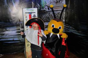 Пчелы покусали? Это как? Чем?