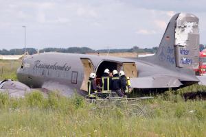 2010 год, Берлин, аэропорт Шёнефельд, падение экскурсионного "Douglas DC-3", все остались живы