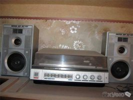 Вега-109-стерео... Служит до сих пор, только потрескивает регулятор баланса. Родители купили в мае 90 года. Первый год запрещалось на нее даже смотреть - так как сам электрофон стоил 314 рублей, акустическая система 75, возможно, что даже за каждую колонку. Цены на советскую электронику были улётные, про импортную даже упоминать смысла нет.