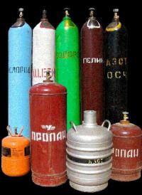 На самом деле белые баллоны с ацетиленом существуют. Еще темно-зеленые есть с хлором, которым воду хлорируют.