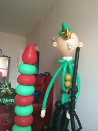 А еще его портрет из шариков)