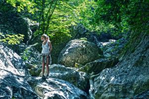 Лето 2013, Крым, подъем по Большому каньону. Красота там волшебная.