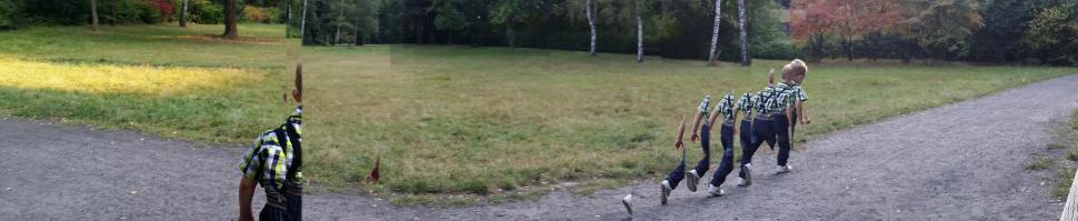 сынок поскакал