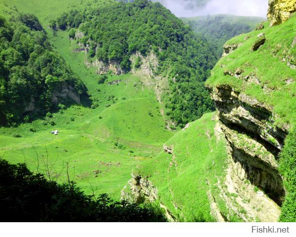 Норвегия это хорошо, но не стоит забывать, что у нас есть не менее живописные места.
Этим летом сам фоткал, шашлычки, природа, экстрим..... море впечатлений, в следующем году тоже поеду.