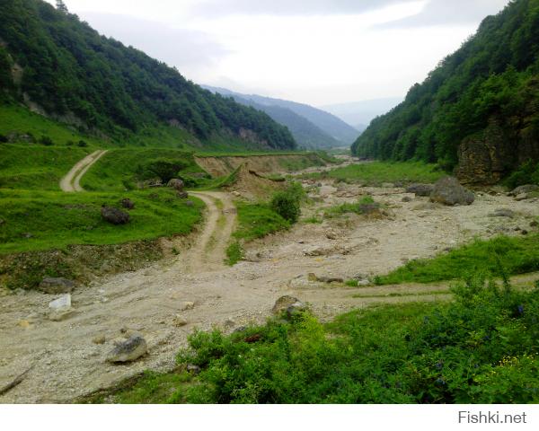 Норвегия это хорошо, но не стоит забывать, что у нас есть не менее живописные места.
Этим летом сам фоткал, шашлычки, природа, экстрим..... море впечатлений, в следующем году тоже поеду.