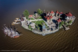 Сложно поверить,что это Челябинская область! Больше похоже на локацию Форт Бойард)