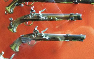 сколько же вас тут экспертов по оружию, все больше не по делу пи.Z.дите...