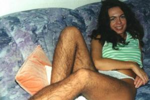 Вообще есть 2 самых частых вариации женских ног
1. Буквой ыхс.
2. Буквой зю.
А вообще на вкус и цвет...