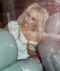 Хотя что там, попила погуляла. Мы тоже разными бываем. А так конечно редкий экземпляр.