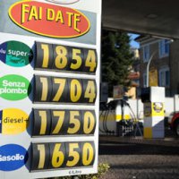 Сколько будет стоить бензин в марте?