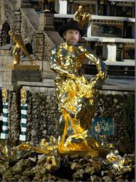 В чем проблема? ;)
Могу и с Папой Римским подсобить.