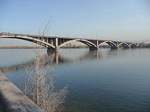 Первое фото Красноярский мост второе Новосибирск
