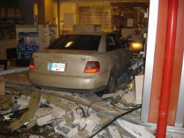 Можно сразу и в магазине припарковаться: