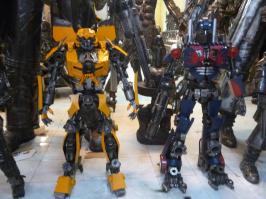 Не знаю как там в Парголово , а вот на Самуи в Тайланде видел вот такие скульптуры...