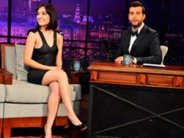 Как-то смотрел Вечерний Ургант,где-то с год назад.Там в гостях была эта особа.Рассказывала любопытнейшие вещи.:)