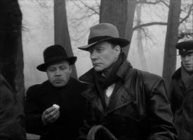 "Мой друг Иван Лапшин" - просто отличнейший фильм! И потрясающая работа оператора!!!! 
А уж какие актеры там собраны...