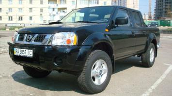 Я вас умоляю.... Эль 200- это кусок говна  да ещё и с коробкой автомат  джип на автомате  как на нём в раскачку с лужи то хоть выехать  пля... насмешили 
Хотите настоящий ДЖИП-ПИКАП + рабочая машинка, мало кому известная, бюджетная модель NISSAN NP-300
