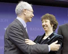 А вот и "нагибатели"
-Кэтрин, а нас точно не повесят?
-Нет....