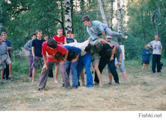 на перемене часто играли в такую игру,было весело!:)