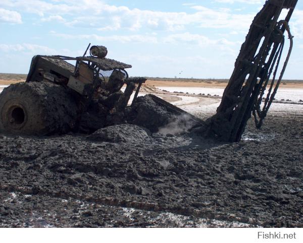 Бур провалился в газовый карман при разработке газового месторождения в Казахстане