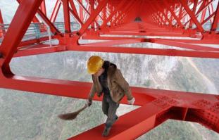 по шпалам.. опять по шпалам... идуууу домой по привычке)))