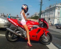 а как эта звезда?? была давно тут на фишках! тогда никто не говорил, чтоб ей мотоцикл не доверяли;)