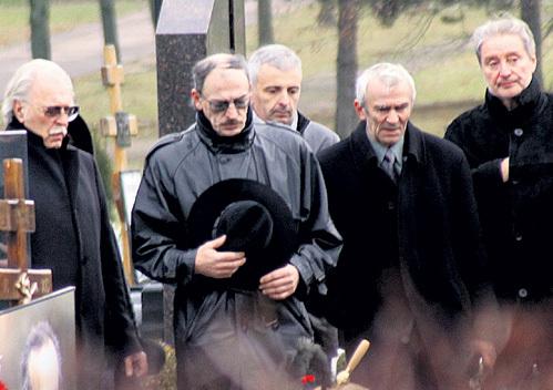 На похоронах Старыгина.