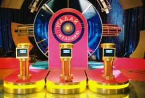 Из-за них я раньше включал телевизор, а теперь его не смотрю...