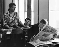 Помню я эту статью! "Алиса с косой челкой" называлась. А за месяц до этого ребята выступали у нас в НИИ, а я концерт организовывала... так меня после выхода статьи чуть из комсомола не поперли