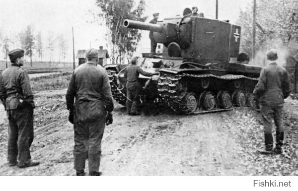 Немцы их использовали.

трофейный тяжелый танк КВ-2
SturmPanzerkampfwagen KV-II 754(r)