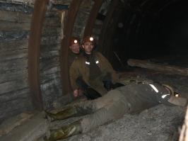 Возвращаемся с забоя, решили сфоткаться по дороге.