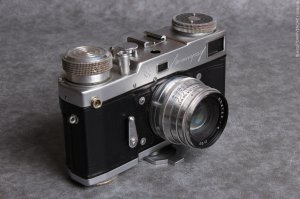 Не хватает первого фотоаппарата с возможностью серийной съёмки до 3 к/сек - Ленинград. и "шпионского" Киев-30.
Так же думаю стоило подробнее написать о Зените-5 - первом в мире фотоаппарате со встроенным электроприводом.
Наконец то увидел пост, где правильно написано название разновидности фотоаппаратов - шкАльные, а не шкОльные. :)