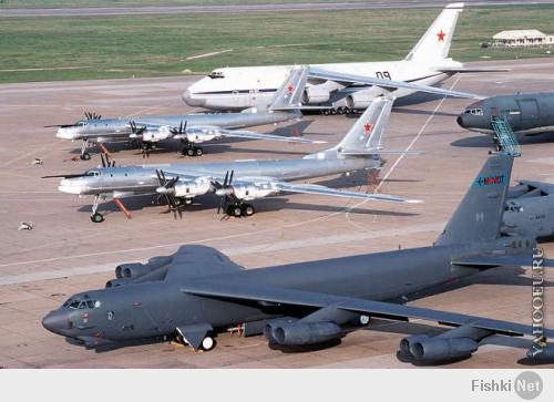 Два стратенических бомбардировщика ТУ-95МС (они и на втором фото)
И самолет АН-124 Руслан.
Бабушек у подъезда иди пугай пендосина...
