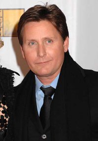 Только брат прославился под своей фамилией.