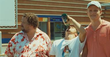 Я хоть и не большой поклонник современного российского кинематографа, но если кто не смотрел, рекомендую фильм "На море!" Ярослава Чеважевского. Особенно тем, кто с детьми и друзьями выезжал на отдых заграницу.