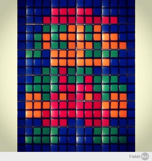 один кубик Рубика.