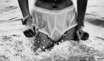 Кто знает, что за часики у мужичка?