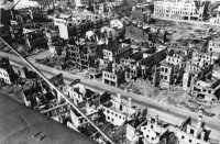 А города "с тысячелетней историей" и нет практически. В Великую Отечественную снесли его до основания. Мало что осталось от "того" города.