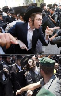 Билборд с летчиками Люфтваффе повесили ко Дню Победы в Ивантеевке