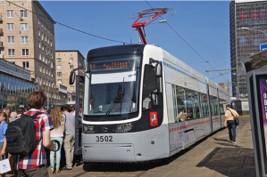 автор, в этой теме сарказм твой уместен вполне. и пост легко воспринимается. ;)
А эти трамваи 71-414 уже реально бегают по некоторым маршрутам в Москве: