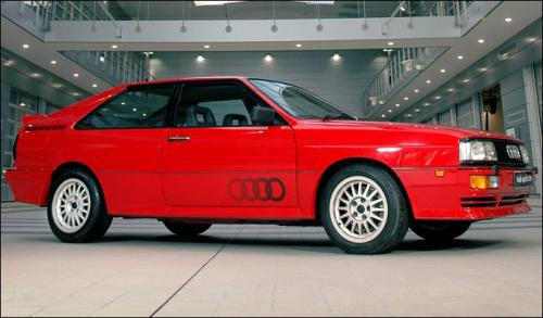 В детстве я был влюблен в автомобиль audi sport quattro. Наверное даже уже не в детстве, а в юношестве где-то от класса 8го. Думал когда заработаю денег обязательно куплю этот автомобиль. Но прошли годы и когда я смог позволить себе машину то  моя мечта уже превратилась в старомодную старушку.  Такова судьба большинства машин.