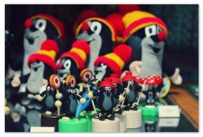 Какой нахрен Голем в Чехии, оттуда надо крота везти и бехеровку. А ещё у них всё завалено матрёшками, стырили гады нац. символ.