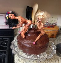 17 забавных фигурок на свадебный торт 