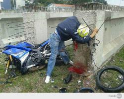 Даже мотоциклистам нельзя нарушать правила! 
ИНАЧЕ МОЖЕТ ПОЛУЧИТЬСЯ ТАК!