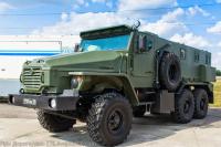 Неужнли конструкторы поняли, что Урал=говномес, и поставили хоть одну фару в правильном месте?