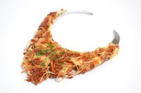 А потом они жалуются, что им не в глаза смотрят...