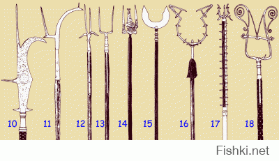 Гизарма (№10, 11)



Помесь копьйа, багра и алебарды. Лезвие на длинном древке имело рубящую кромку, колющий шип, боковой пробивающий шип и крюк в разных компоновках. XIV-XVII Европа.