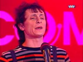 вспомнилось из комеди...
ты лысый и реальный?!
ломаешь с ноги телефонную будку?!
приходи ссать в лифт)))