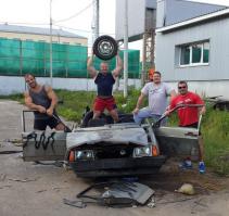 у машины такой грустный вид, что слезу выжимает, чего-то даже и не смешно